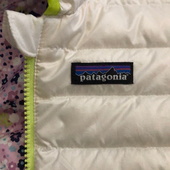 PATAGONIA Reversable Hoodie Jacket - Picture 4 of 4